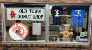 The Glazed Donuts From Old Town Donuts In Missouri Are So Good, They Practically Melt In Your Mouth