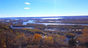 This Little-Known Scenic Spot In Minnesota That Comes Alive With Color Come Fall