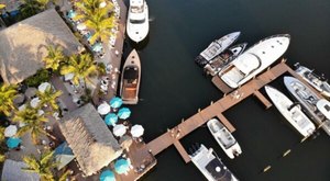 People Boat From All Over For The Seafood At This Charming Florida Restaurant