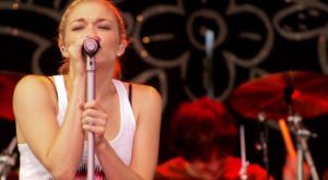 You May Be Surprised To Learn These 8 Famous Singers Are From Dallas – Fort Worth