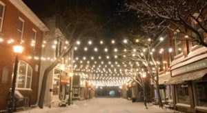 Christmas In These 9 Towns Near Detroit Looks Like Something From A Hallmark Movie