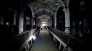 17 Staggering Photos Of An Abandoned Shopping Mall Hidden In St. Louis