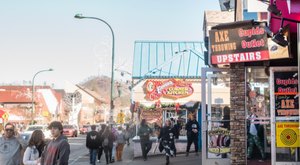 Tennessee Jumped On The Hatchet Throwing Trend With The Gatlinburg Axe House And It Is Unexpectedly Awesome