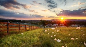 The Small Town In Virginia That Comes Alive In The Fall Season