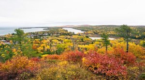 The Small Town In Michigan That Comes Alive In The Fall Season