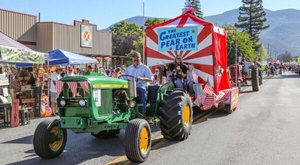 This Pear-Themed Festival In Northern California Has Been Going Strong Since 1993