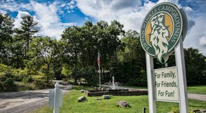 With A Swimming Pool And An Outdoor Movie Theater, This RV Campground In New York Is A Dream Come True