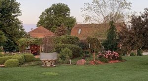 This Cabin On A Wedding Venue In Iowa Is The Coolest Place To Spend The Night