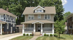 This Chic, Renovated Historic Home Is The Perfect Place To Stay For A Getaway In Illinois’ Capital City